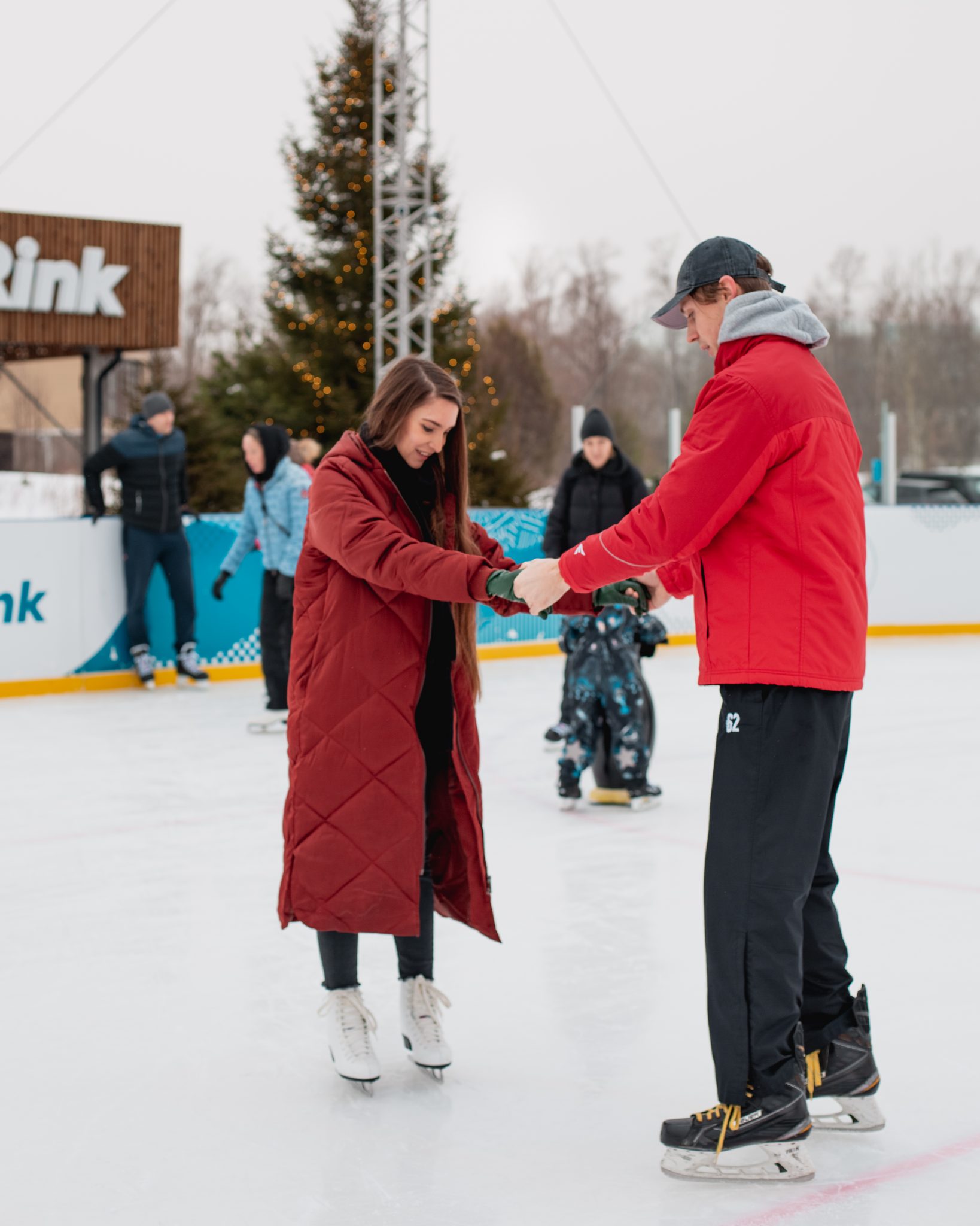 Rink сколково. The Ring Сколково каток. Ринк каток в Сколково. The Rink Москва каток. Каток зе ринг в Сколково.